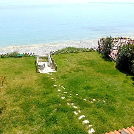 Seafront Bella's Appartment! * Possidi