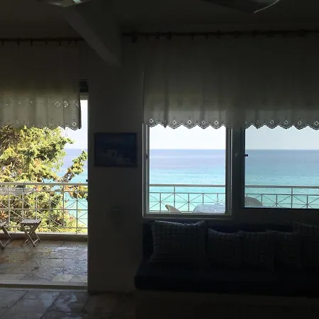 Seafront Bella's Appartment! Appartement